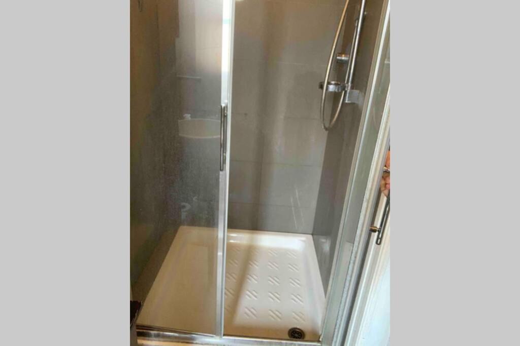 Appartamento Splendido Con Tutti Servizi In Zona Navigli ميلان المظهر الخارجي الصورة